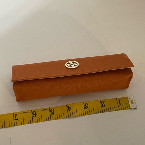 Tory Burch Eyeglass Case - Picture 7 of 9
